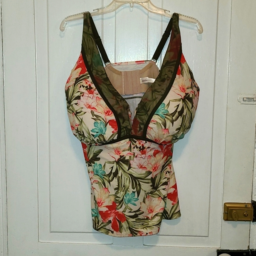 🏊‍♀️🆕️Cacique Swim Top🏊‍♀️